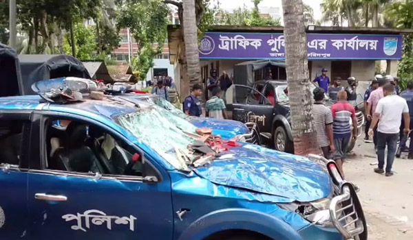 ভাঙ্গার নির্বাচন-ইউএনও কার্যালয়ে ভাঙচুর-অগ্নিসংযোগ, থানা ঘেরাও